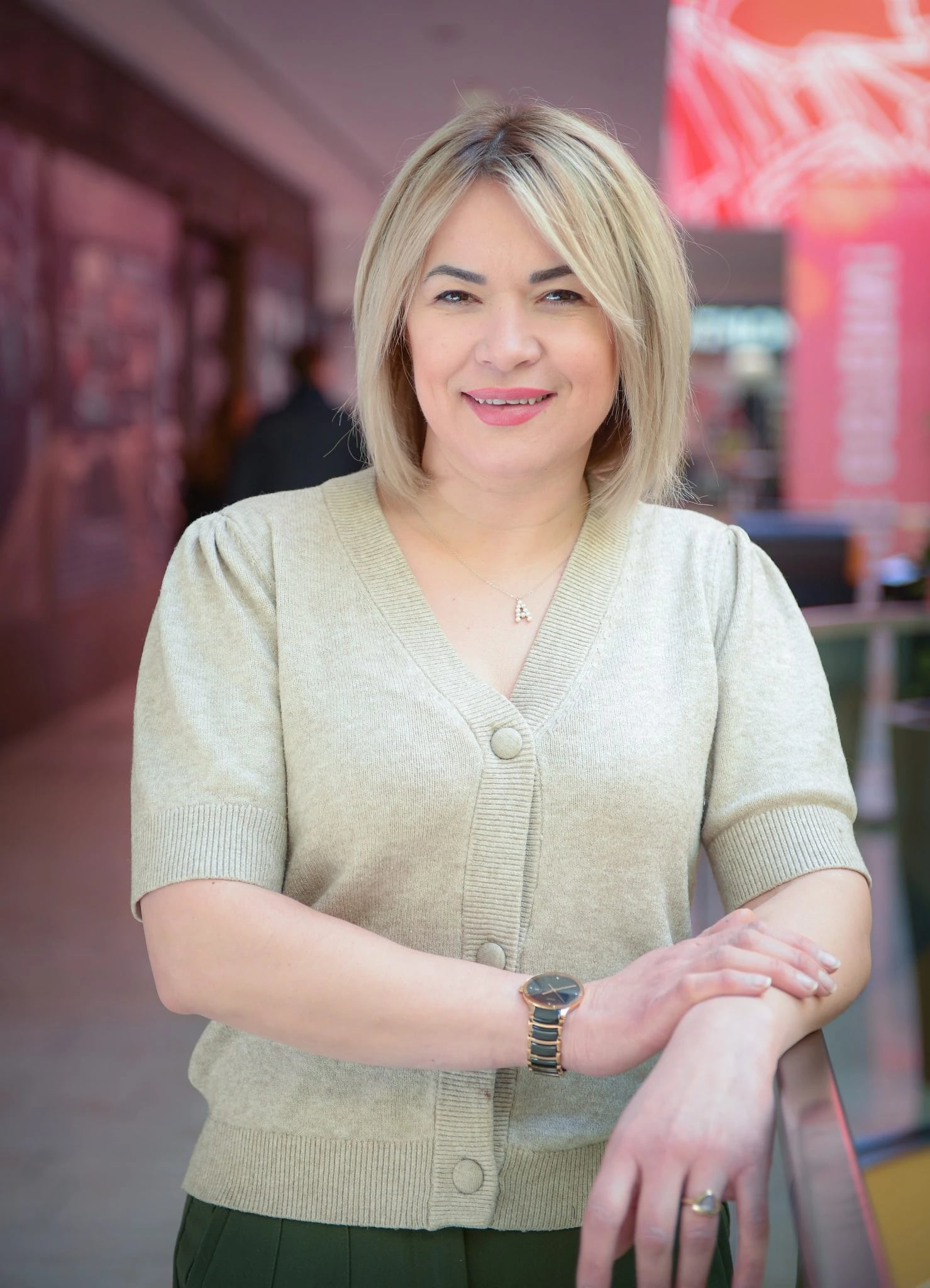 Azema Halilovic — Friseurmeisterin in Neuwied